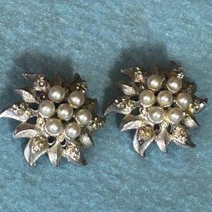 Vintage Floral Faux Pearl Clip-On Earrings
